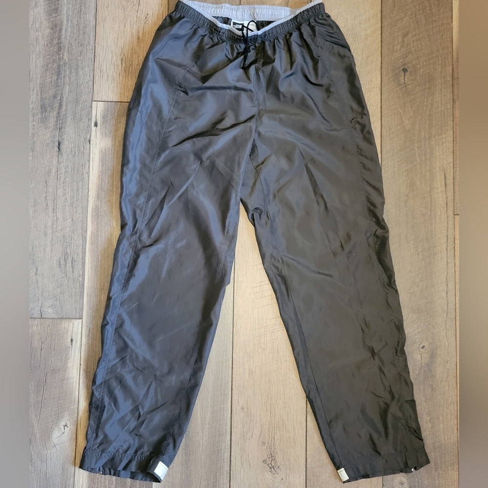 The North Face Windbreaker Womens Pants - Medium